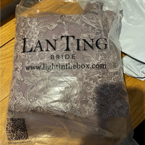 Mother of the Bride dress from Lan Ting. New with tags - Picture 6 of 6